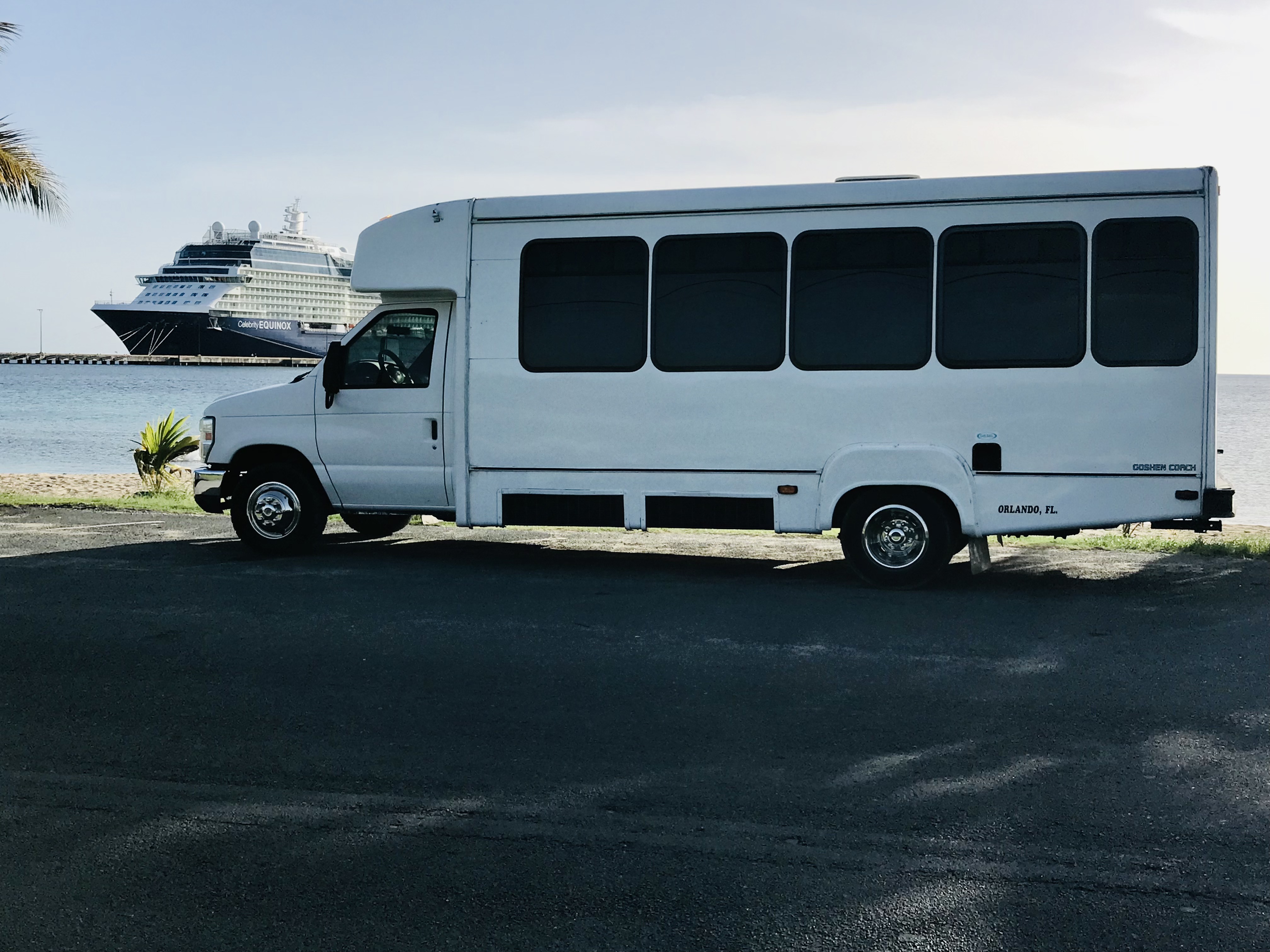 24 passenger Tour Buss
